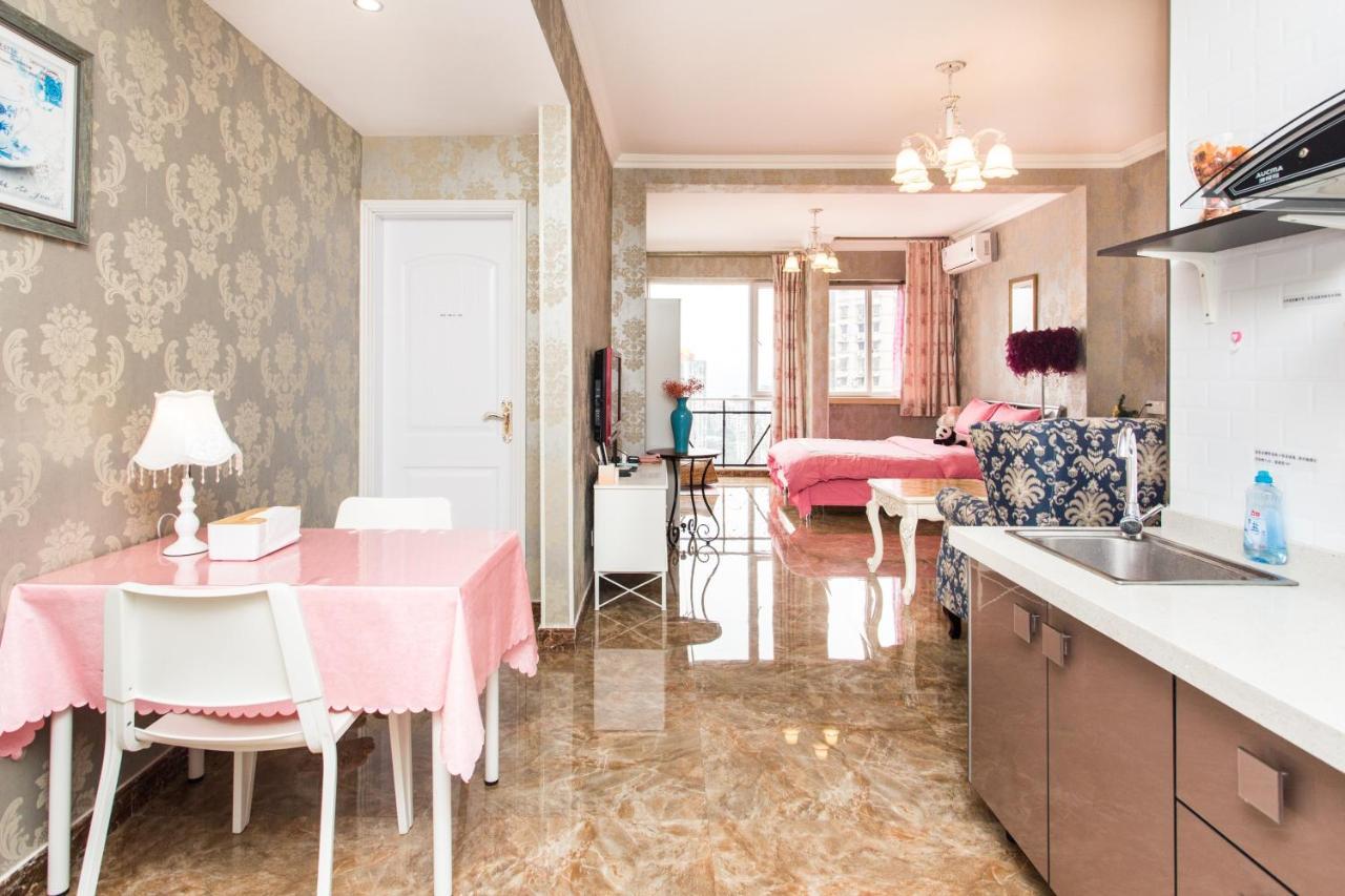 Xiao Yu B&B Apartment Near Jiefangbei&Hongyadong Chongqing Bagian luar foto